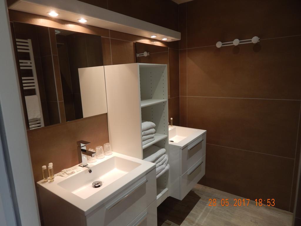 Hotel Mille Et Nuits D'aubrac *